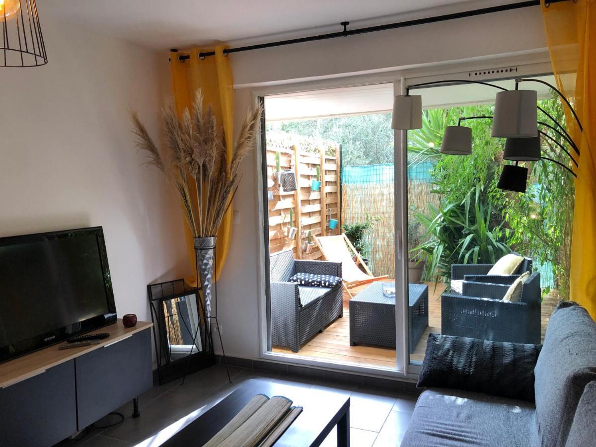Agreable T2 Traversant Rdc Avec Terrasse + Balcon+ Parking 2 Places Montpellier Exterior foto